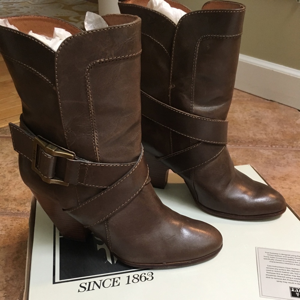 Frye Andrea Mid Grey
